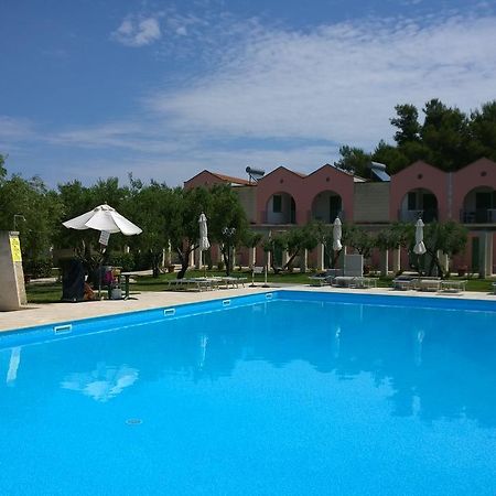 אלימיני Family Village Otranto מראה חיצוני תמונה