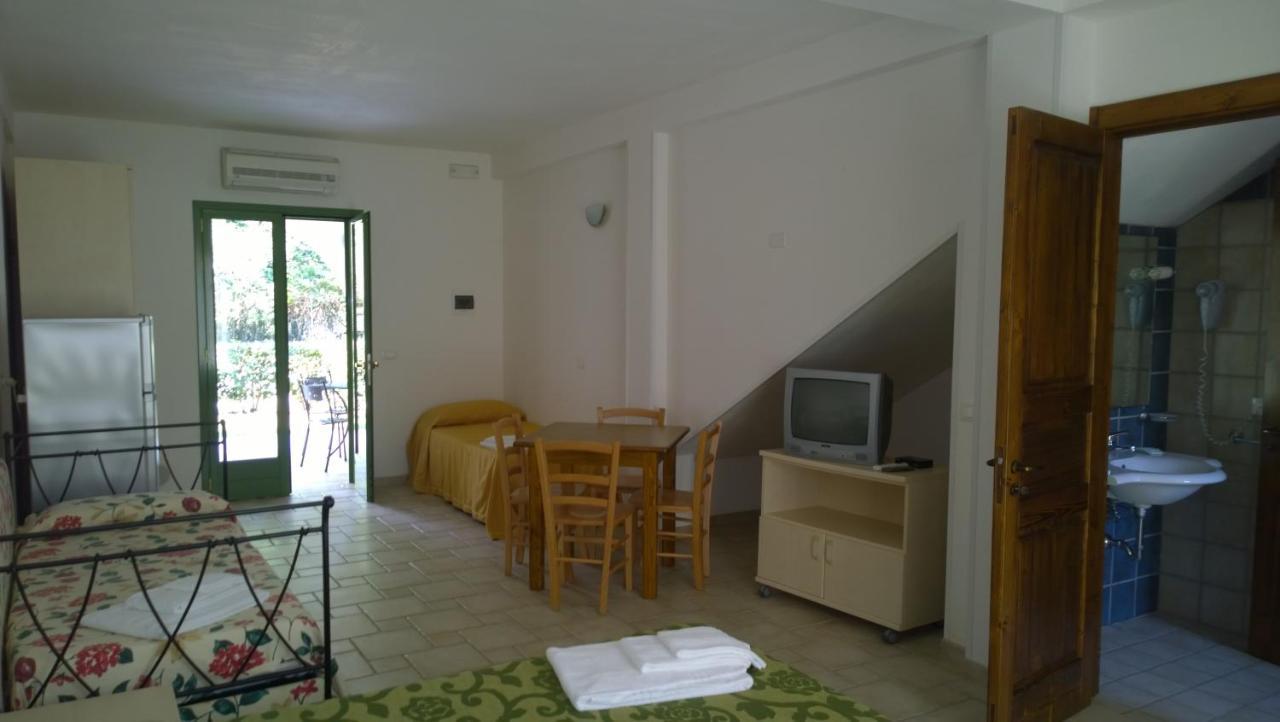 אלימיני Family Village Otranto מראה חיצוני תמונה