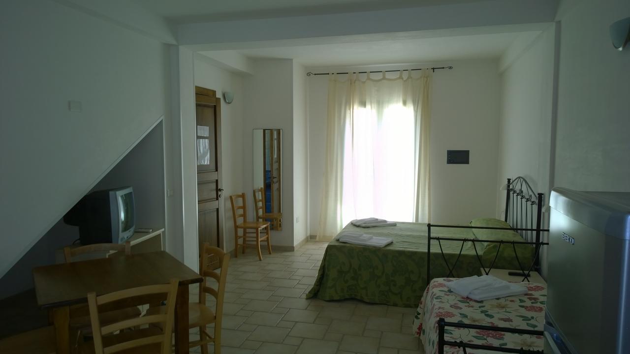 אלימיני Family Village Otranto מראה חיצוני תמונה